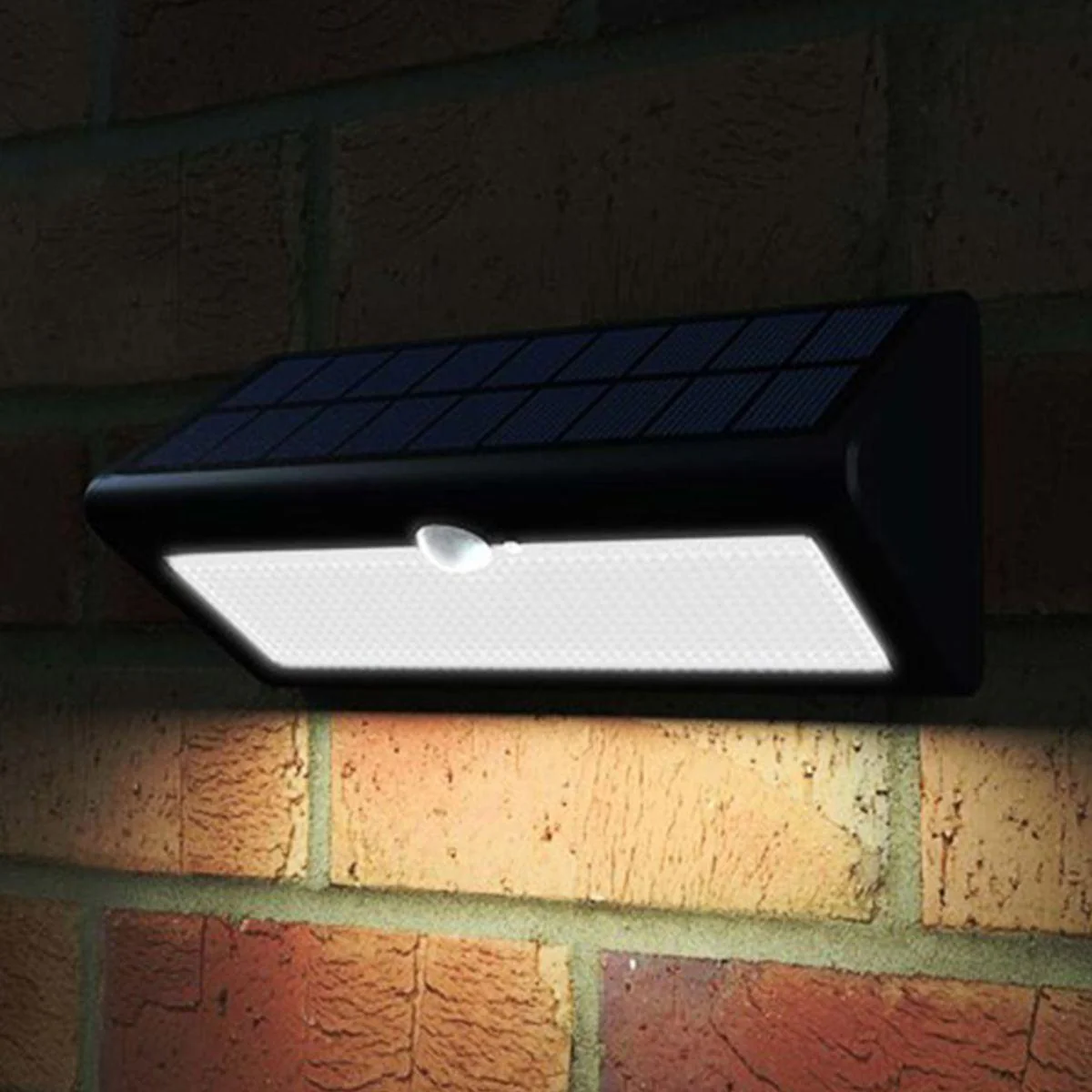 AG Eco Wedge Pro Solar Security Light - Image 2