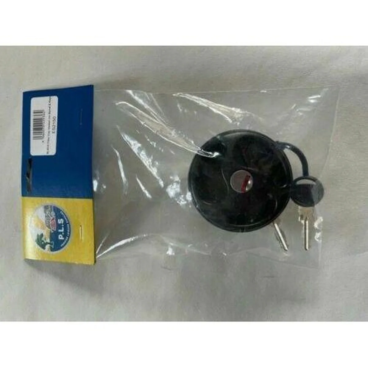 Black Lockable Water Tank Filler Cap with Keys - ES2150 - Caravan / Motorhome - Image 3