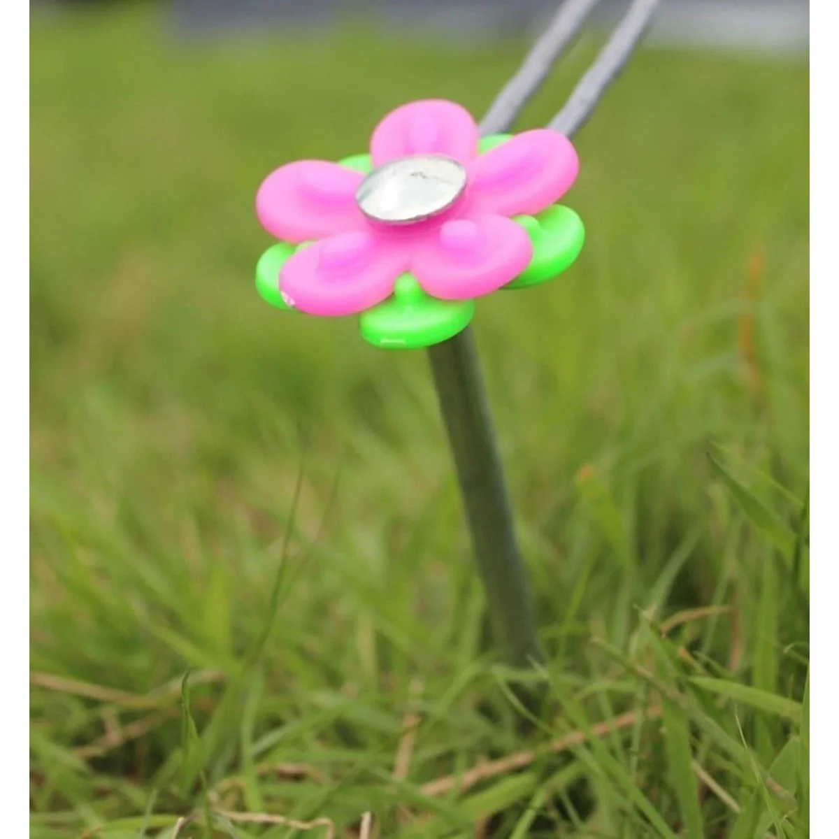 Blue Diamond 20 x Daisy Hard Ground Pegs with Interchangable Heads - Image 4