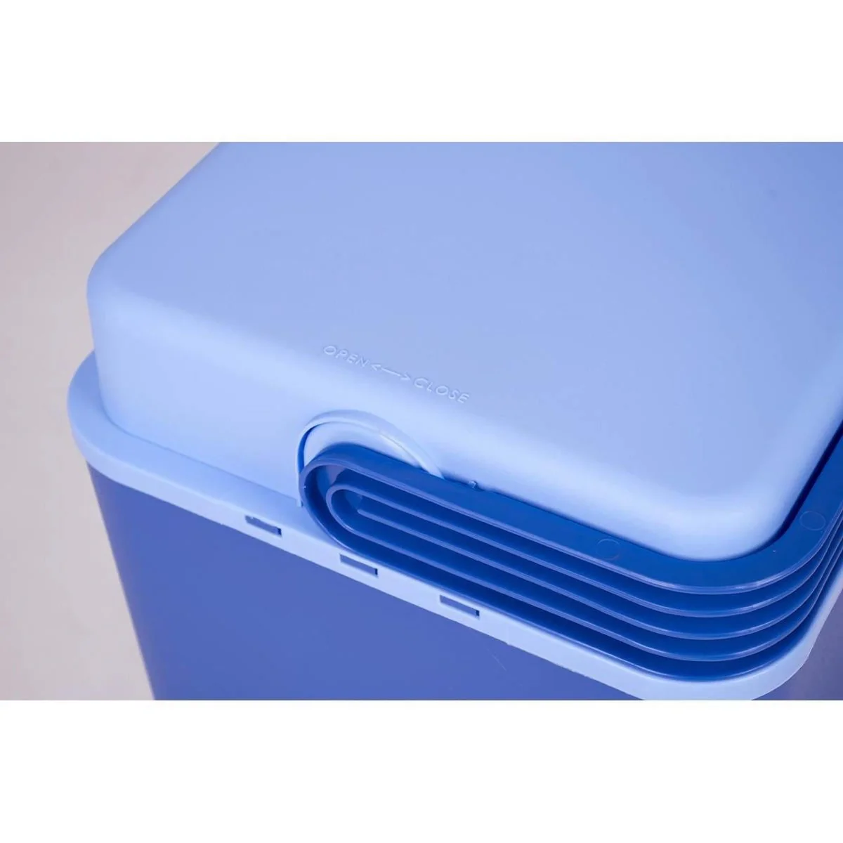 Bo-Camp Cool Box Arctic Blue Polyethylene 32L - Image 6