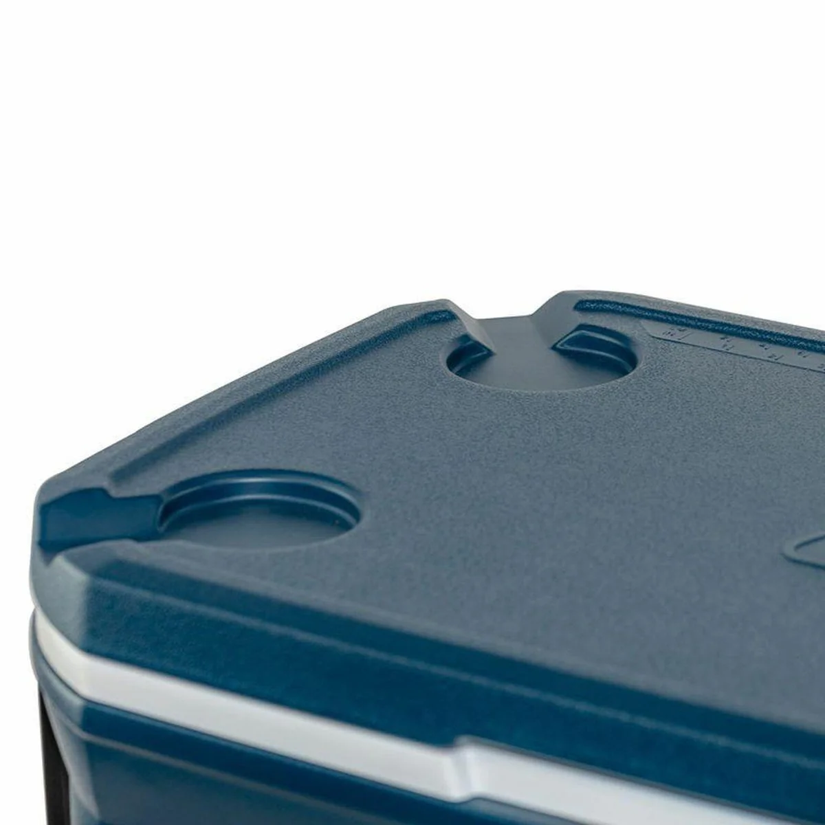 Coleman 100QT Xtreme™ Wheeled Cooler - Image 8