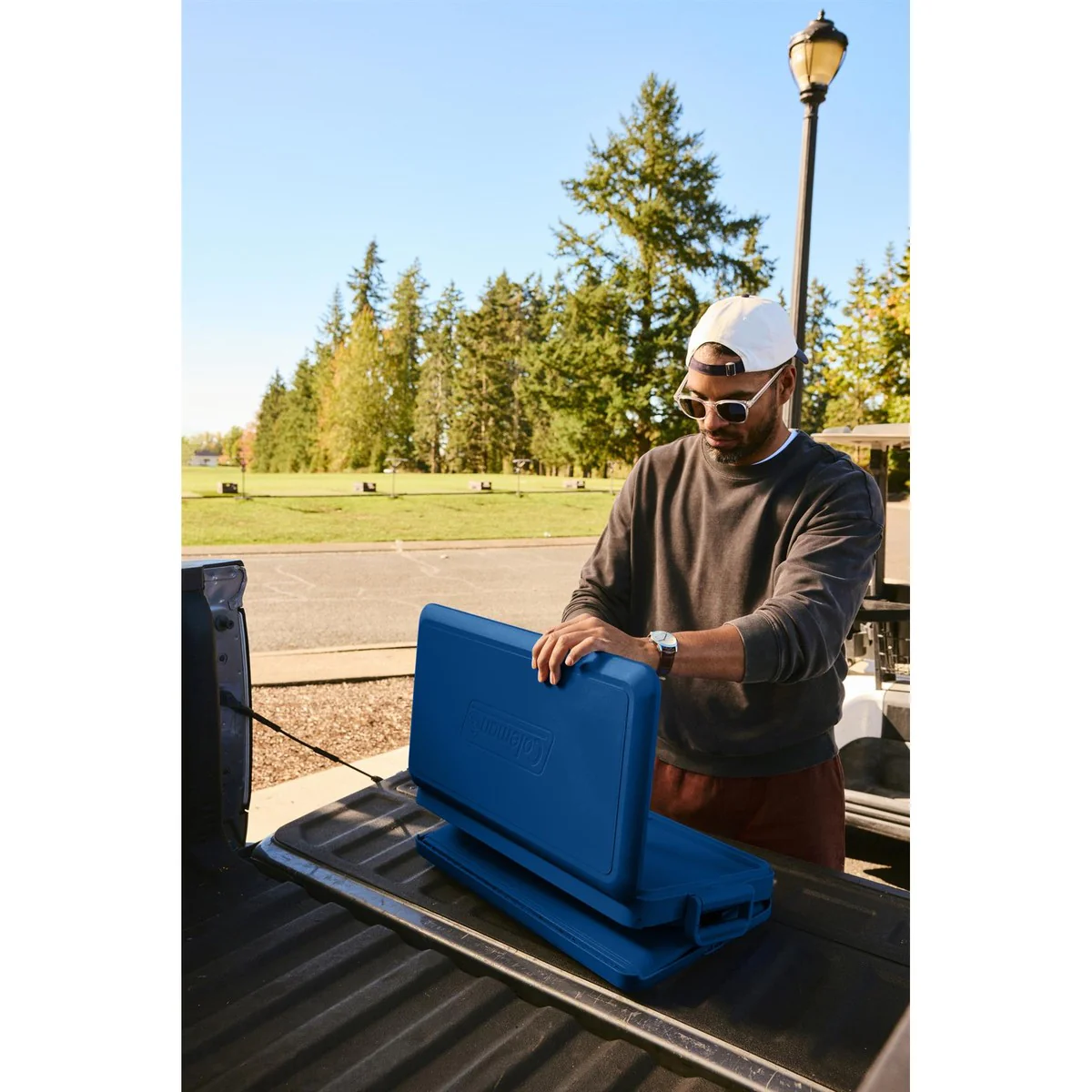 Coleman Snap N Go Blue Sapphire 45QT Collapsible Cooler Coolbox - Image 12