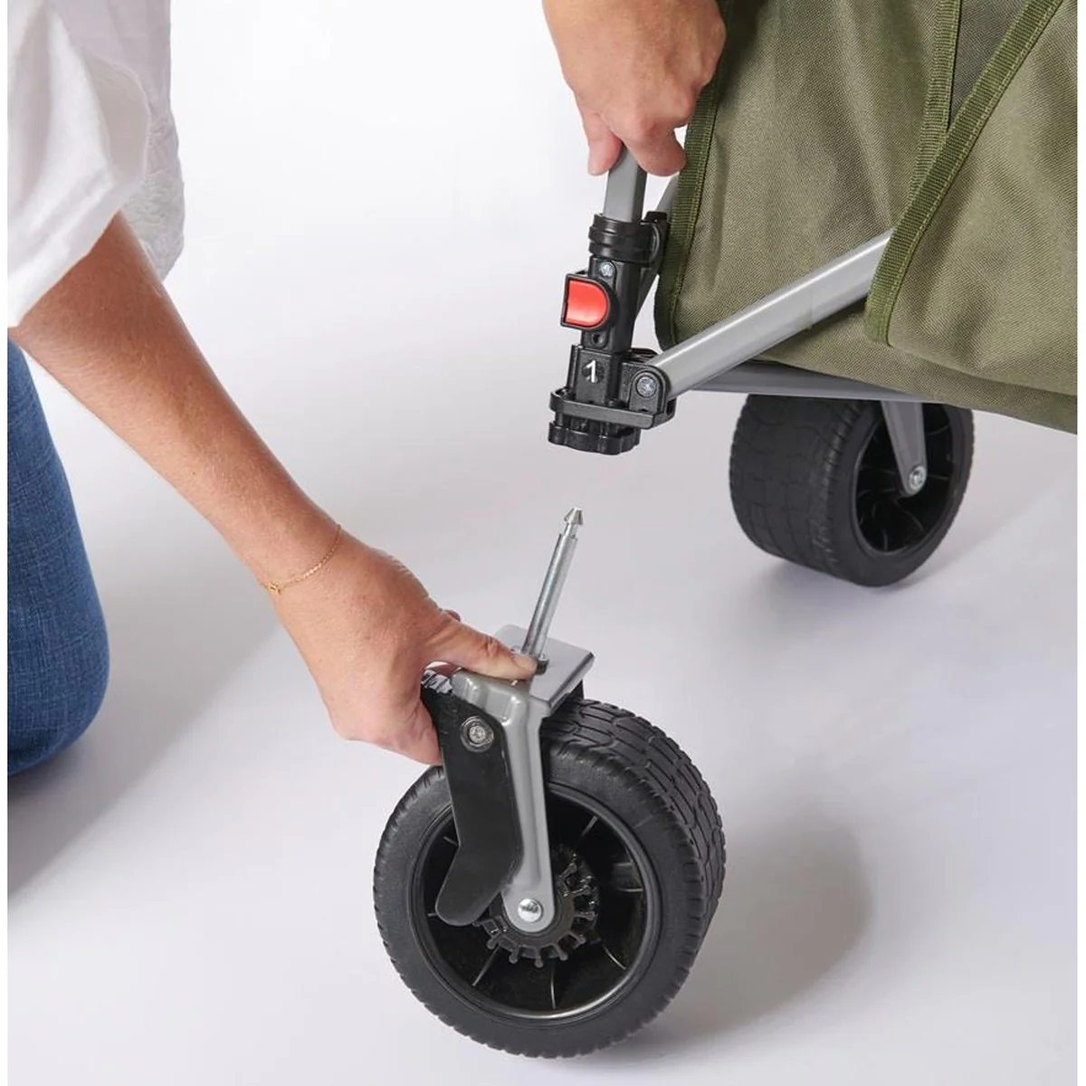 Coleman Ultimate Terrain Wagon Pull Along Trolley Cart 180kg - Image 6