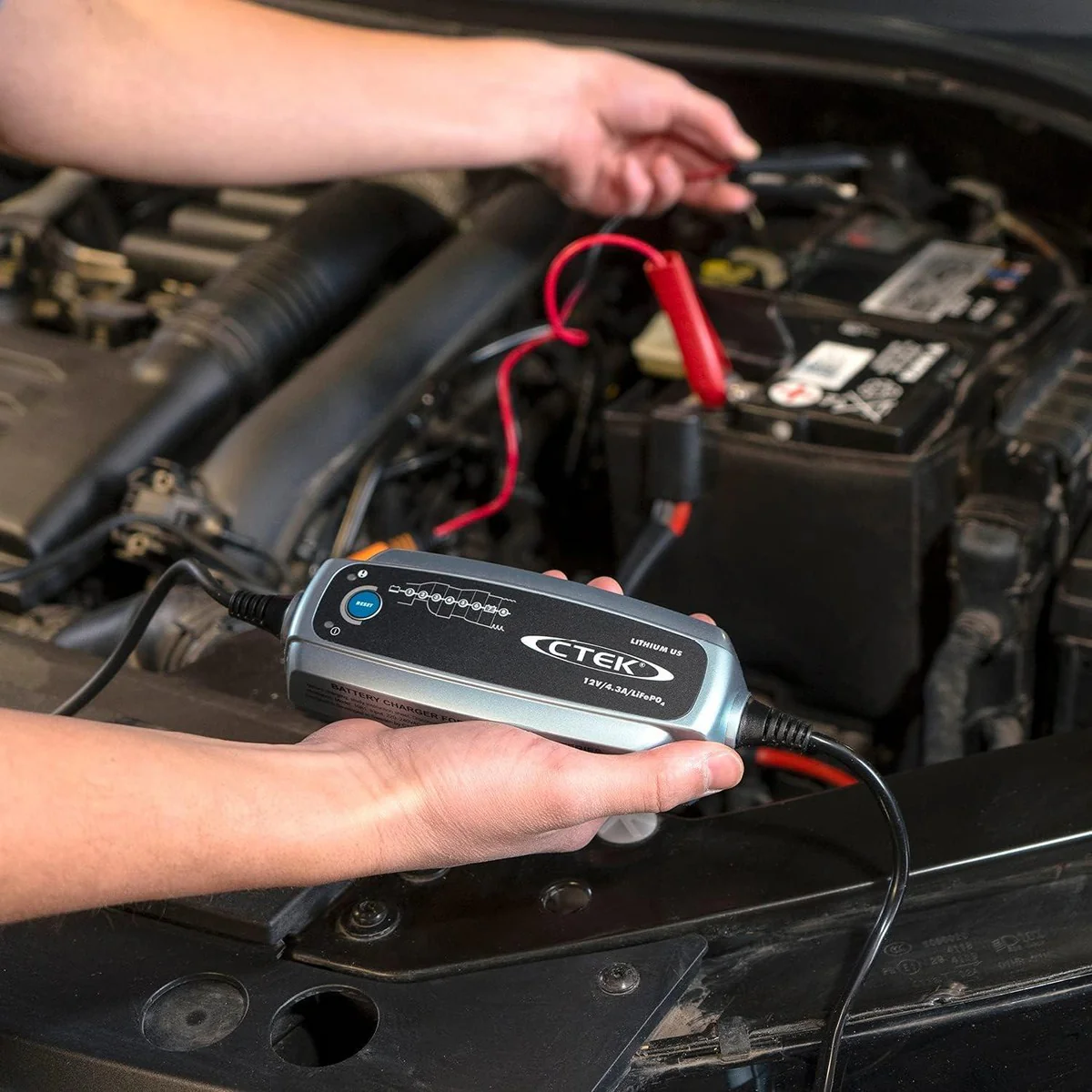 CTEK Lithium XS LiFePO4 Battery Charger / Recharger - Image 4