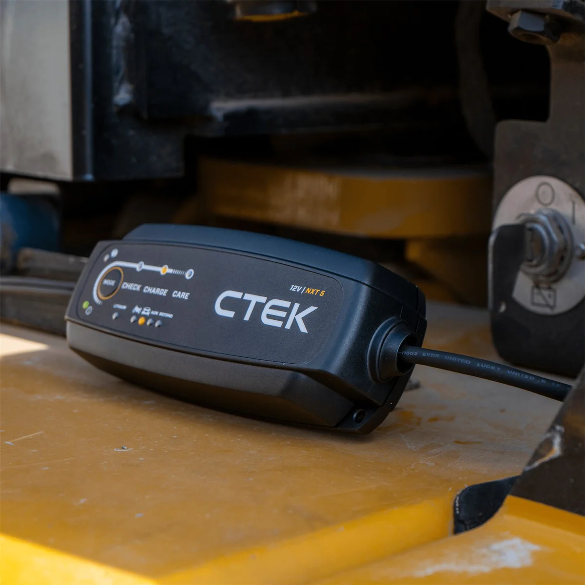 CTEK NXT 5 UK+G Smart Battery Charger for 12V Lead Acid & Lithium-ion - Image 3