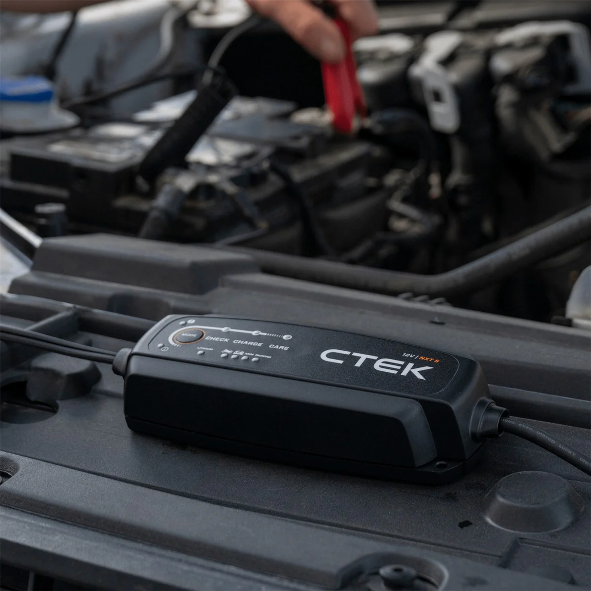 CTEK NXT 5 UK+G Smart Battery Charger for 12V Lead Acid & Lithium-ion - Image 6