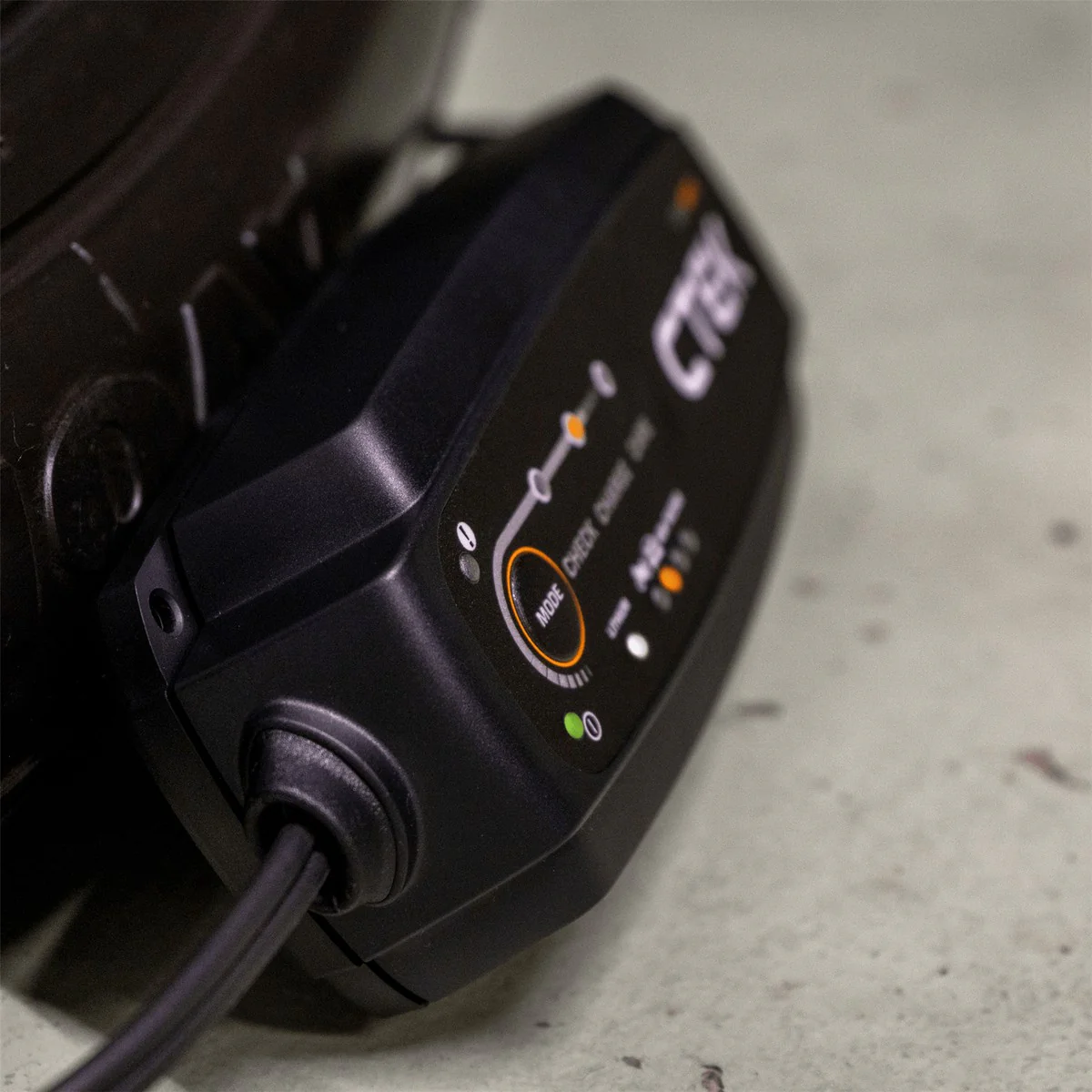 CTEK NXT 5 UK+G Smart Battery Charger for 12V Lead Acid & Lithium-ion - Image 7
