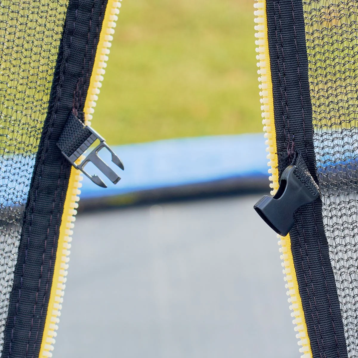 Dellonda 10ft Heavy-Duty Outdoor Trampoline with Safety Enclosure Net - Image 9