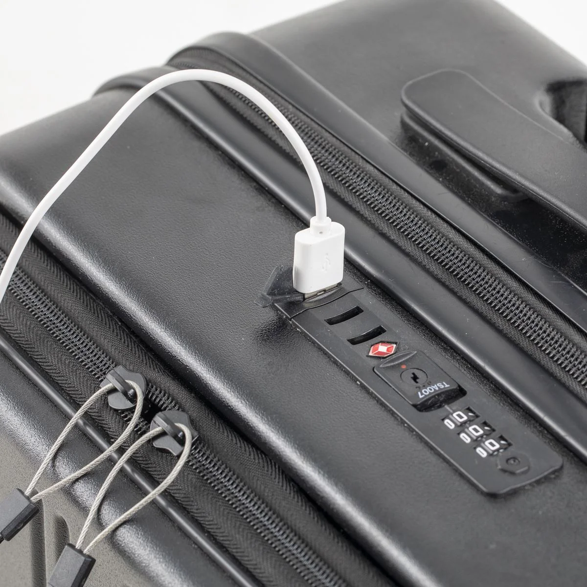 Dellonda Cabin Size Luggage with Laptop Compartments & Dual TSA Lock 18" - Image 9