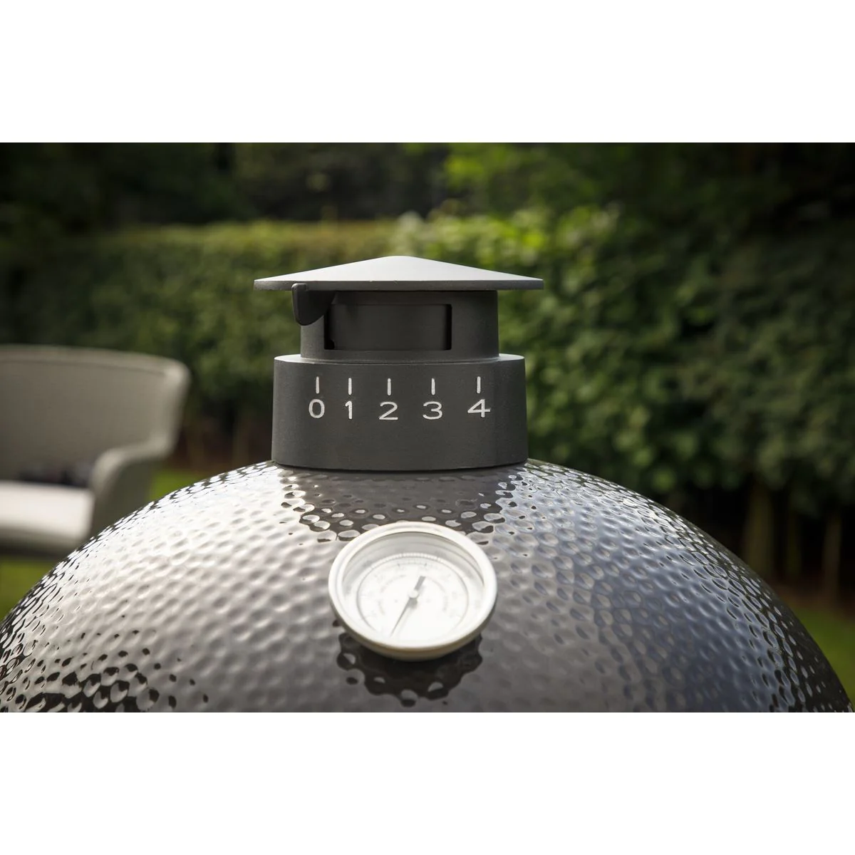 Dellonda Deluxe 22"(56cm) Ceramic Kamado Style BBQ with Wheeled Stand - Image 14