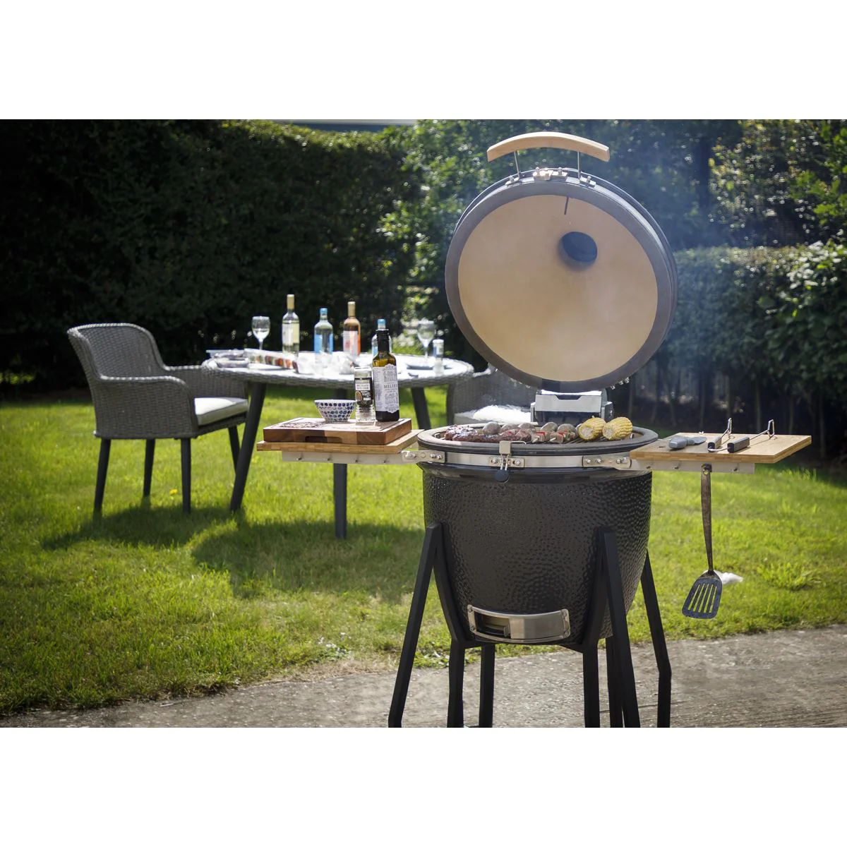 Dellonda Deluxe 22"(56cm) Ceramic Kamado Style BBQ with Wheeled Stand - Image 36