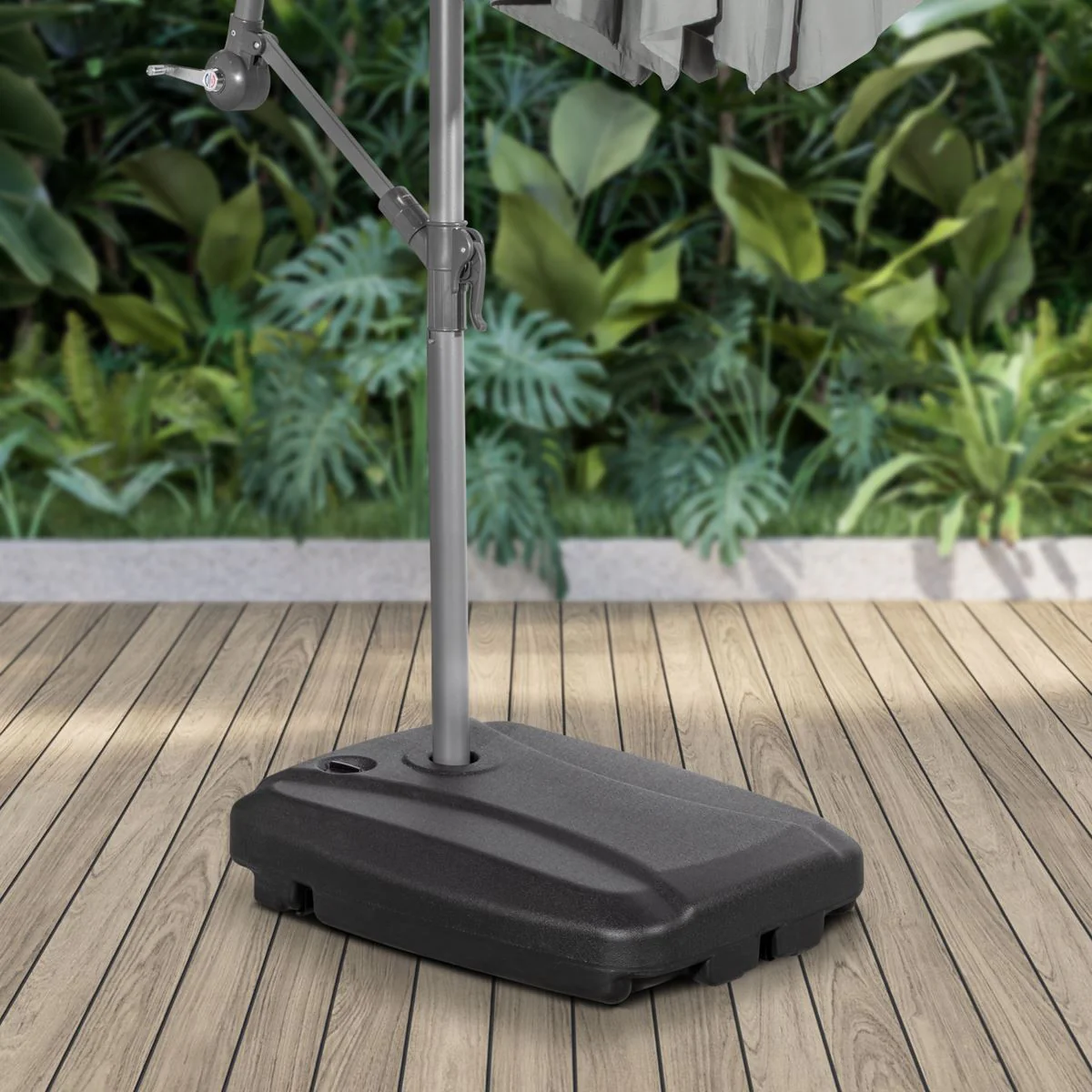 Dellonda Fillable Parasol Base with Wheels, Water/Sand Fill 60L DG266 - Image 9
