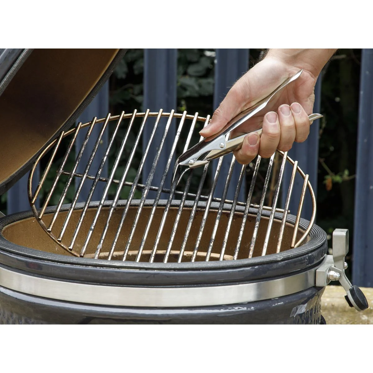 Dellonda Grill Grid Gripper for Kamado BBQs DG181 - Image 4