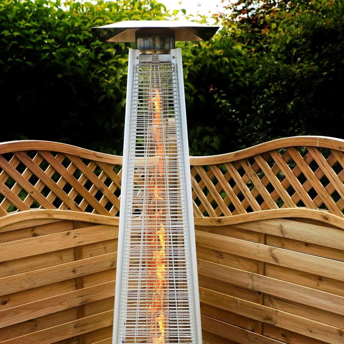 Dellonda Pyramid Gas Patio Heater 13kW Commercial Garden Use Stainless Steel - Image 6