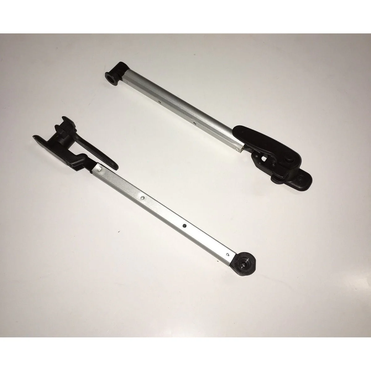 Dometic 400mm Click-Clack arms for S4 and S5 Windows 4499000165