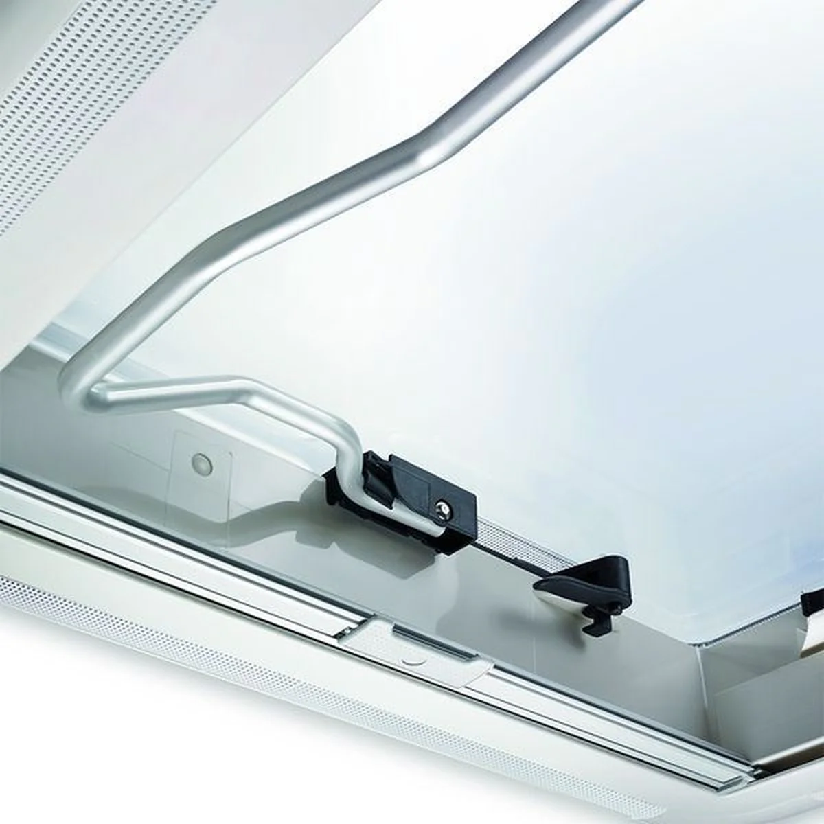 Dometic Heki 2 Roof Window with Blind Flyscreen & Forced Vent 1080x790 - Image 5