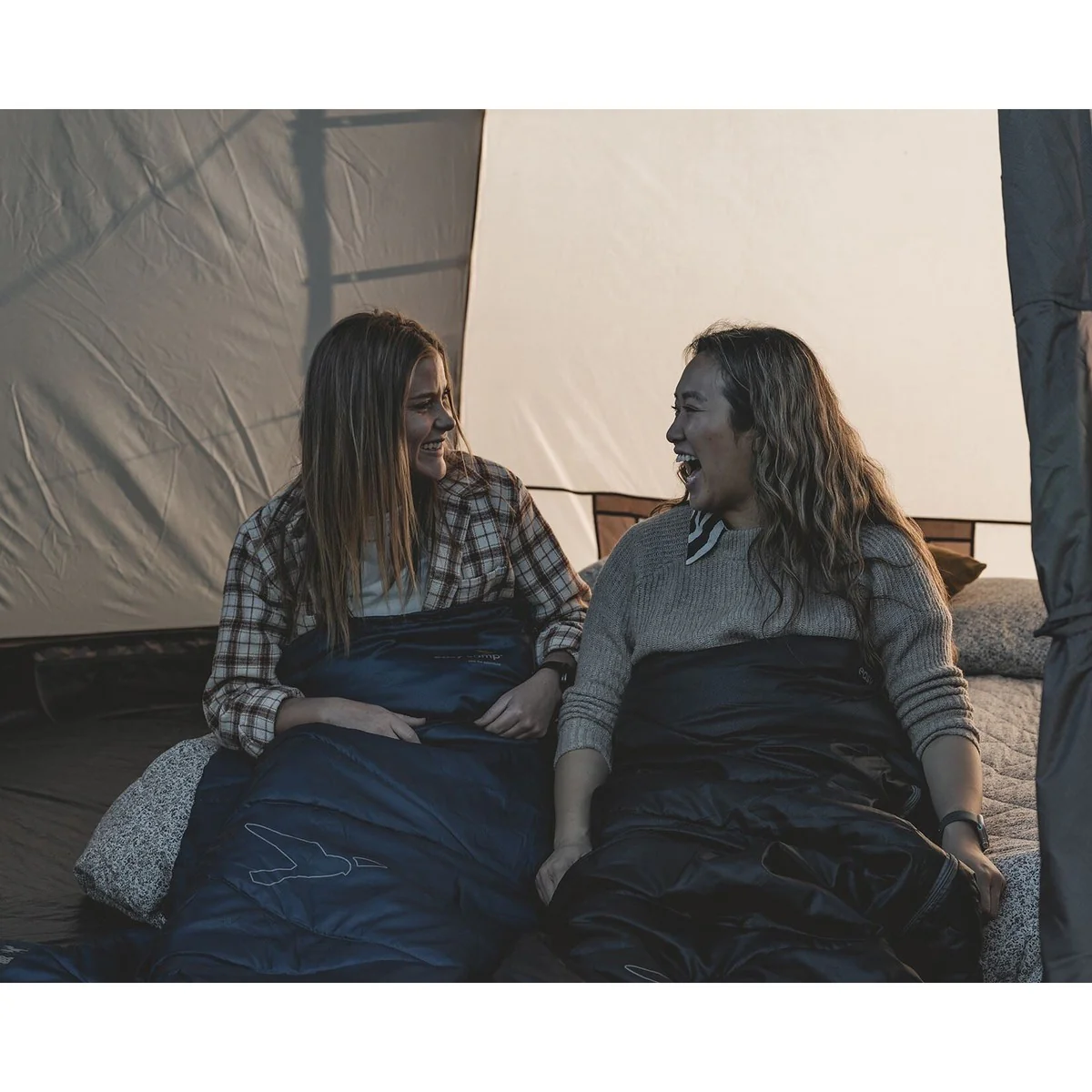 Easy Camp Sandland Yurt Tent Dark Sand 6 Person - Image 12