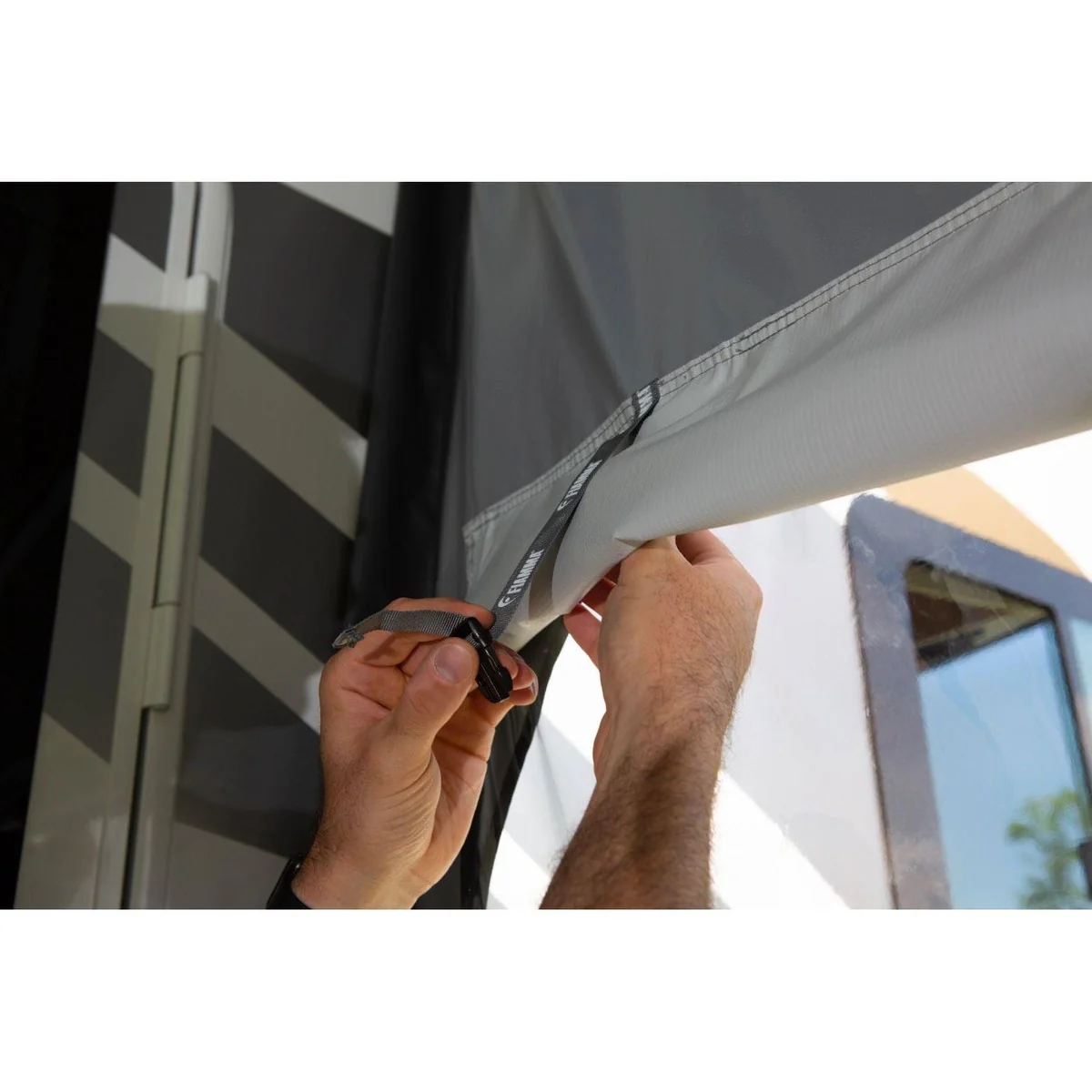 Fiamma Side W Pro Shade Side Panel Right Version For F45S F45L F70 F80S Awnings 07975-01- - Image 4