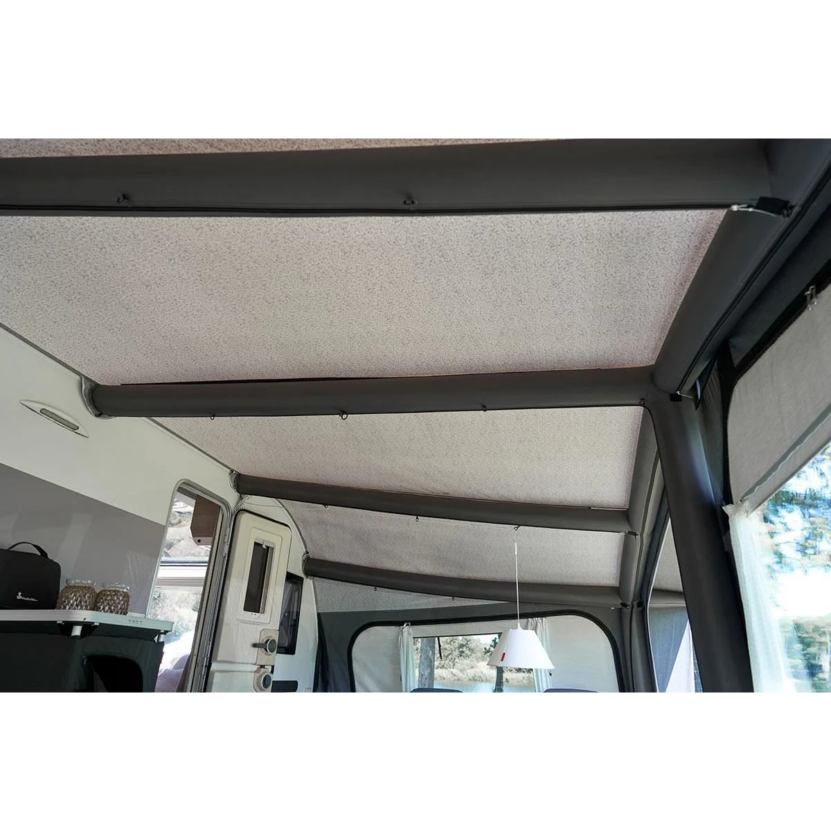 Isabella Ventura AIR Nova A1025/G19 Caravan Awning - Image 4