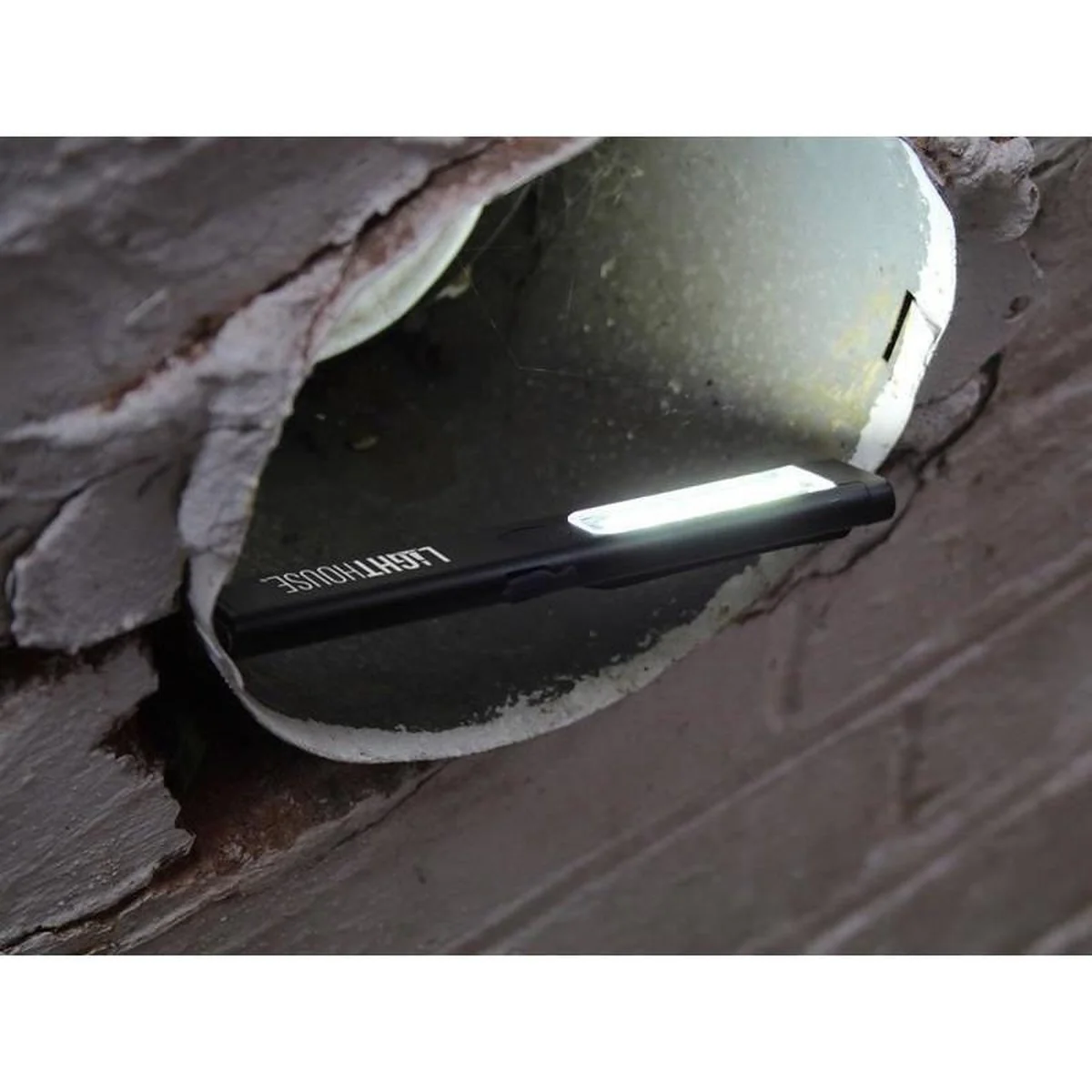Lighthouse Elite Mini Slimline Rechargeable LED Torch 200 lumens - Image 3