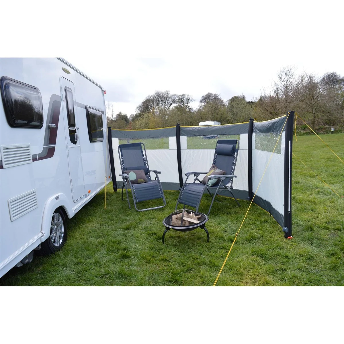 Maypole 3 Panel Inflatable Camping Windbreak with Windows L480cm x H140cm - Image 3