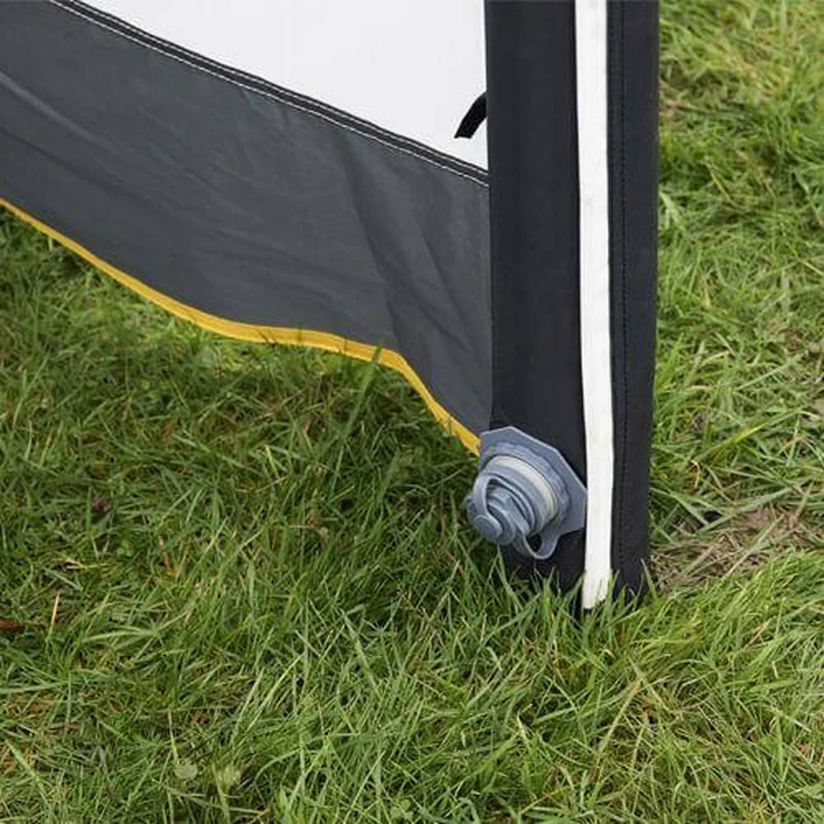 Maypole 3 Panel Inflatable Camping Windbreak with Windows L480cm x H140cm - Image 5