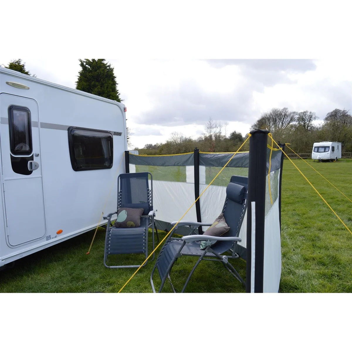 Maypole 3 Panel Inflatable Camping Windbreak with Windows L480cm x H140cm - Image 7