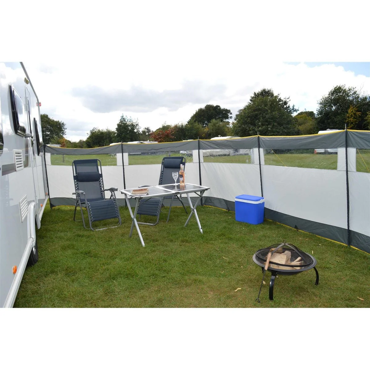 Maypole 5 Panel Steel Poled PVC Windbreak 800cm - Image 10