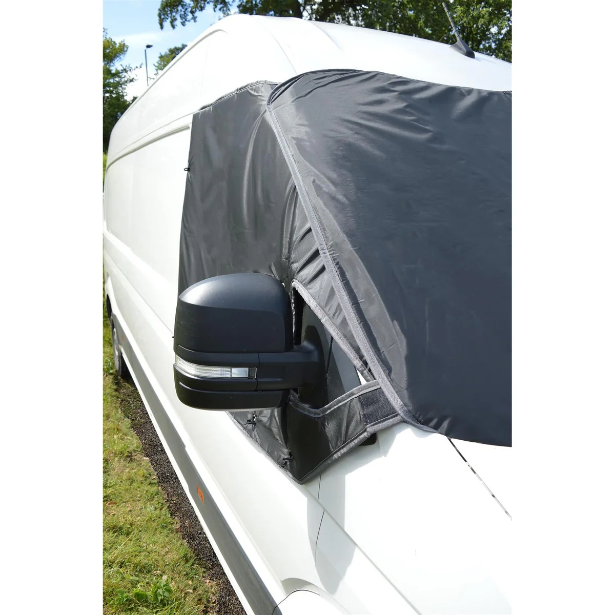 Maypole External Blackout Screen for Volkswagen Crafter - Image 8