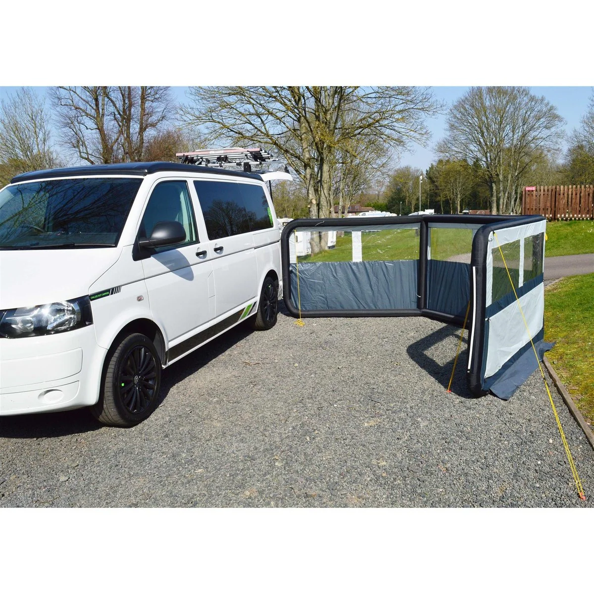 Maypole 3 Panel Inflatable Windbreak 600cm - Image 4