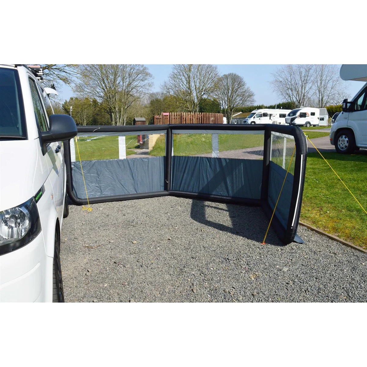 Maypole 3 Panel Inflatable Windbreak 600cm - Image 7