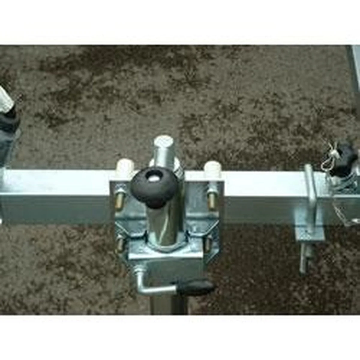 Maypole Jockey Wheel Fixing Kit for Medium Duty Jockey Wheels,No Drilling Needed - Image 3