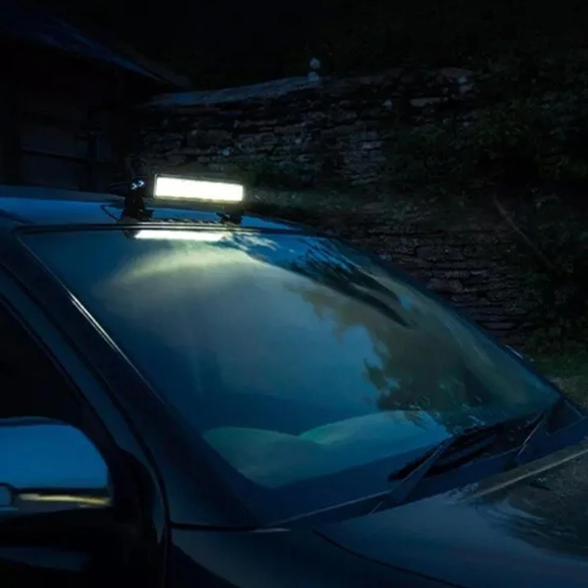 Maypole Slimline 12/24V LED Driving Light Bar - 65W, Curved Reflector, IP67 Waterproof - Image 4