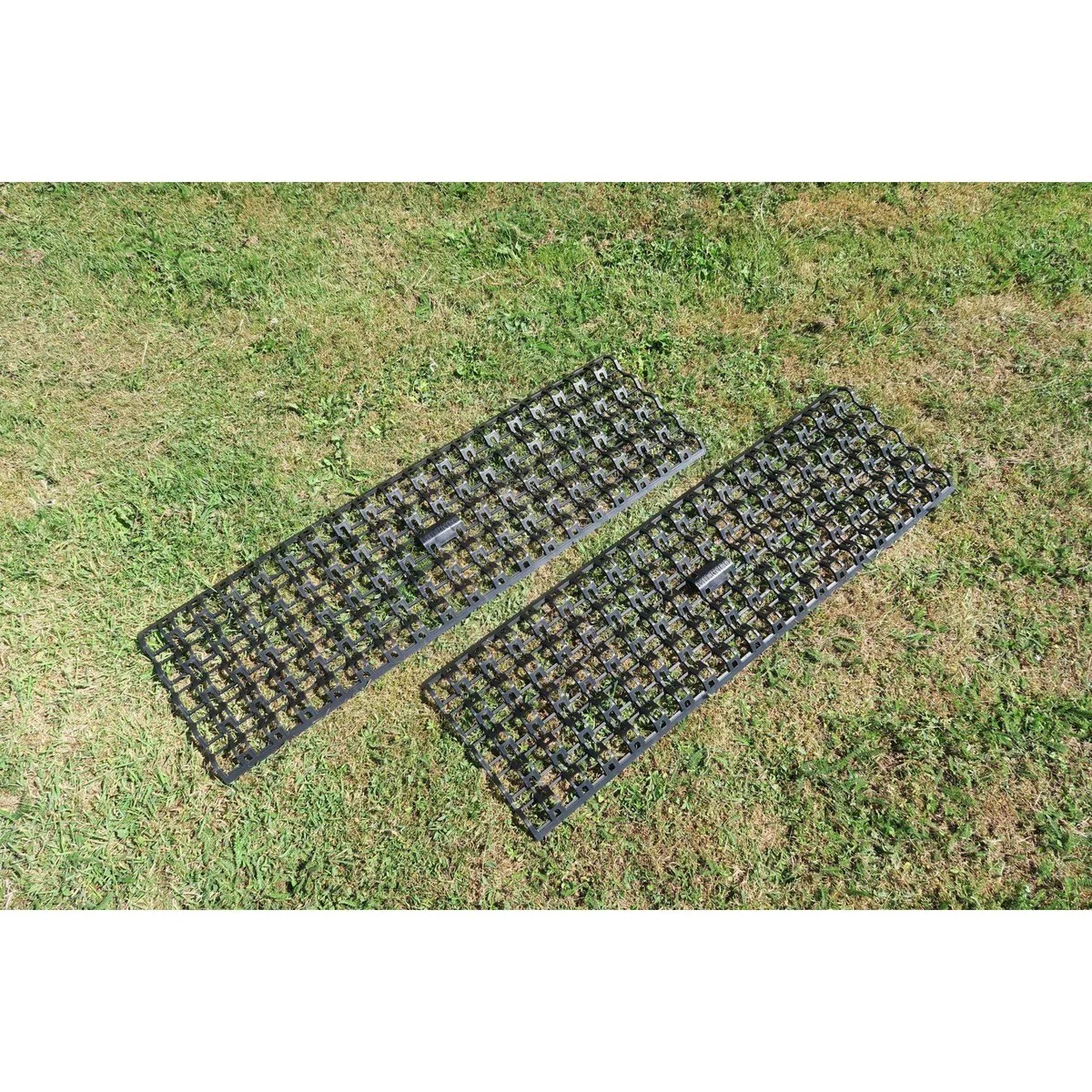 Milenco Giant Lattice Grip Mat Pair - Image 6