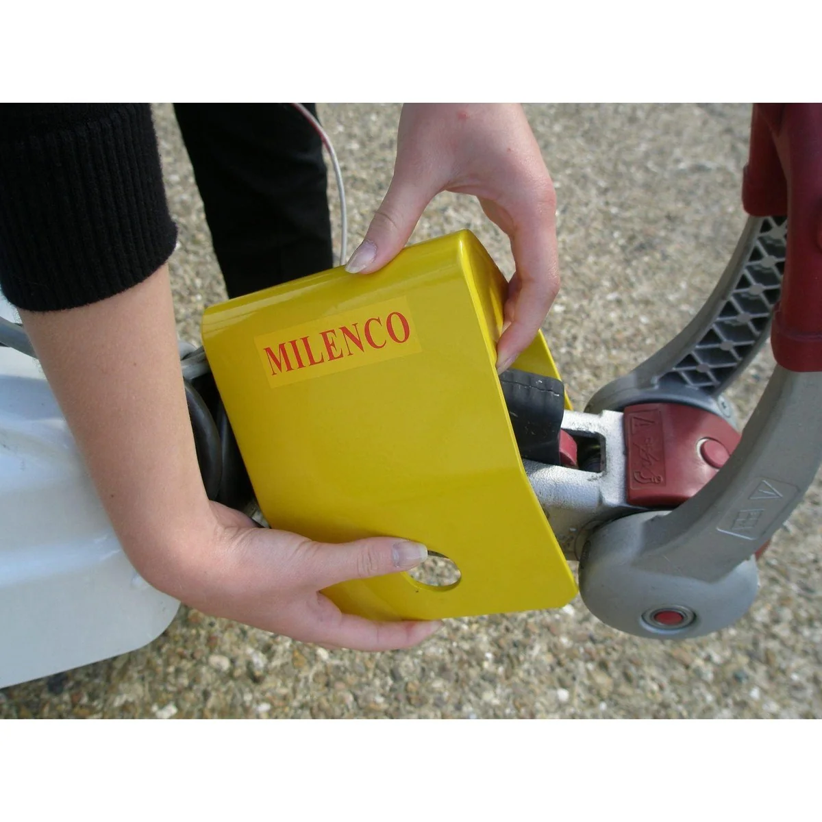Milenco Heavy Duty Hitchlock - Image 5