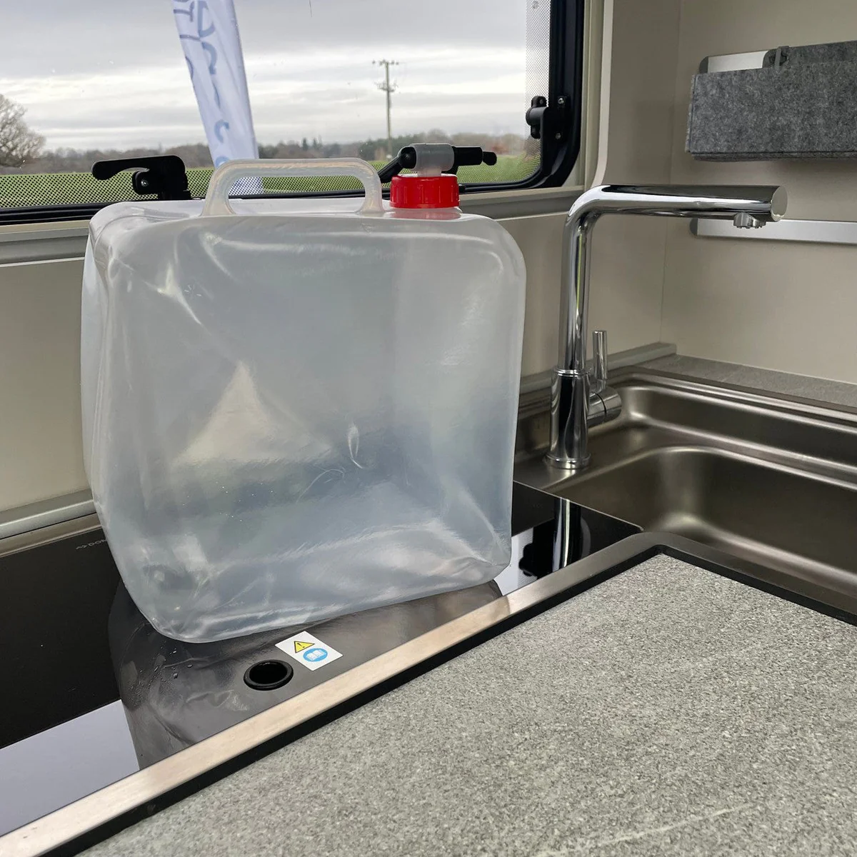 Olpro 10L Water Carrier - Image 3