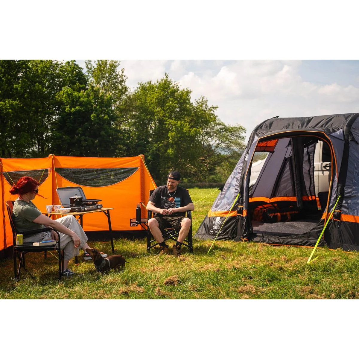 Olpro Inflatable 5.7m Wide Windbreak - Image 7