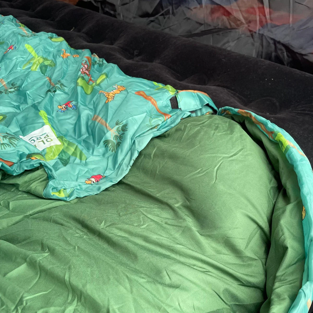 Olpro Kids Jungle  patterned sleeping bag - Image 3