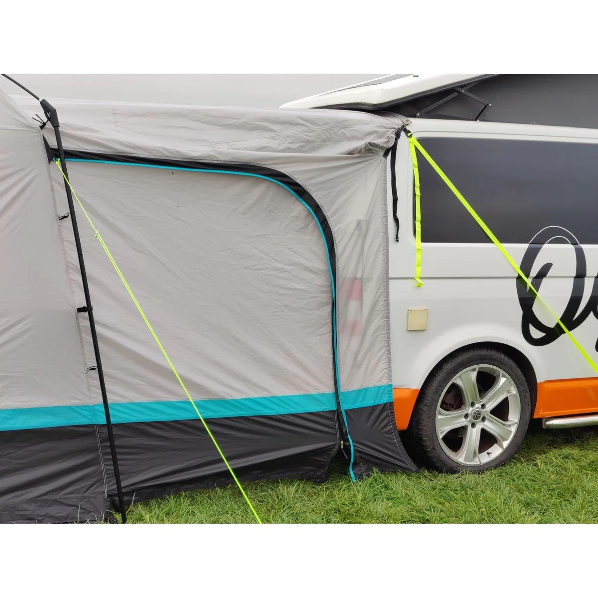 Olpro Snug Poled Tailgate Awning (steel Legs Fibreglass Roof ) - Image 5