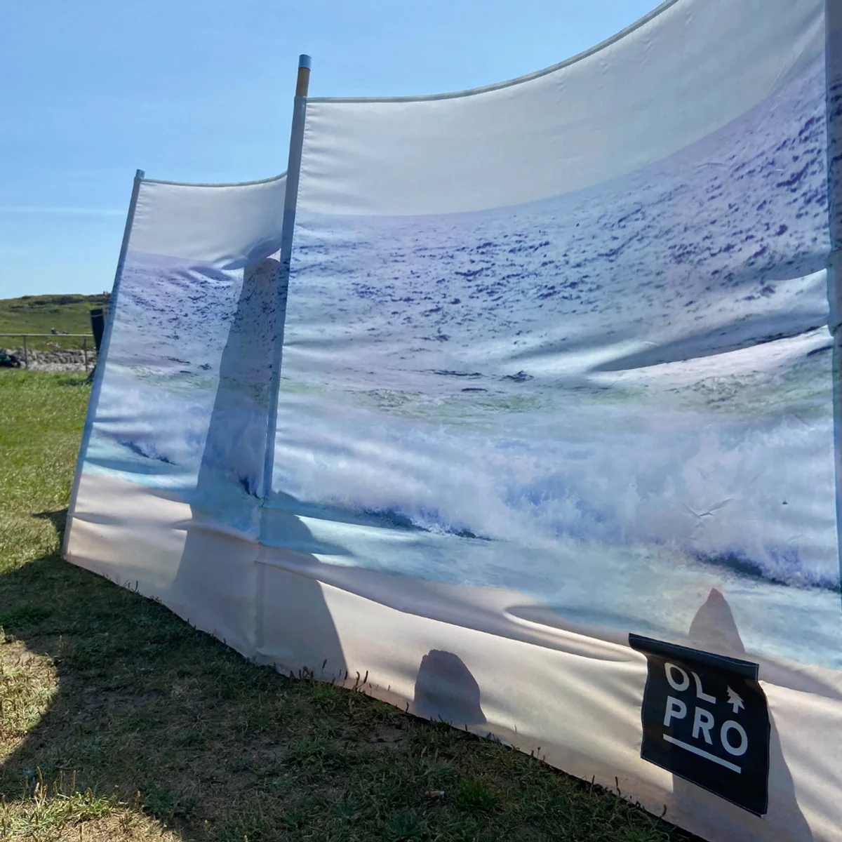 Olpro The Beach 5 Pole Windbreak (Wooden poles) 140CM High - Image 3