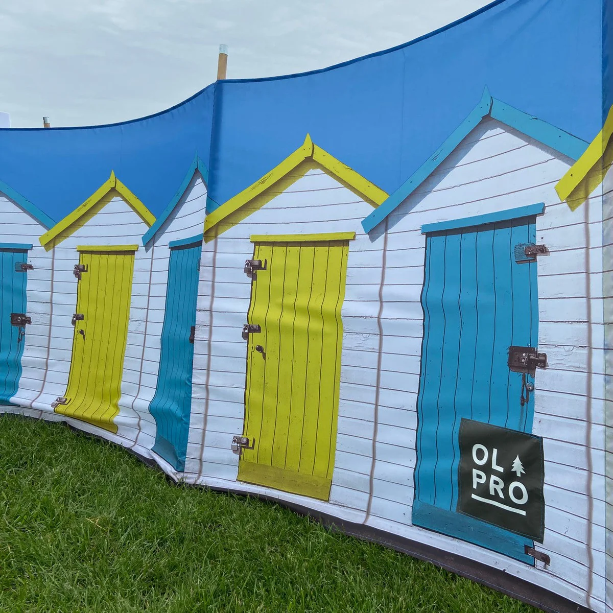 Olpro The Beach Hut 5 Pole Windbreak (Wooden poles) 140cm High - Image 3