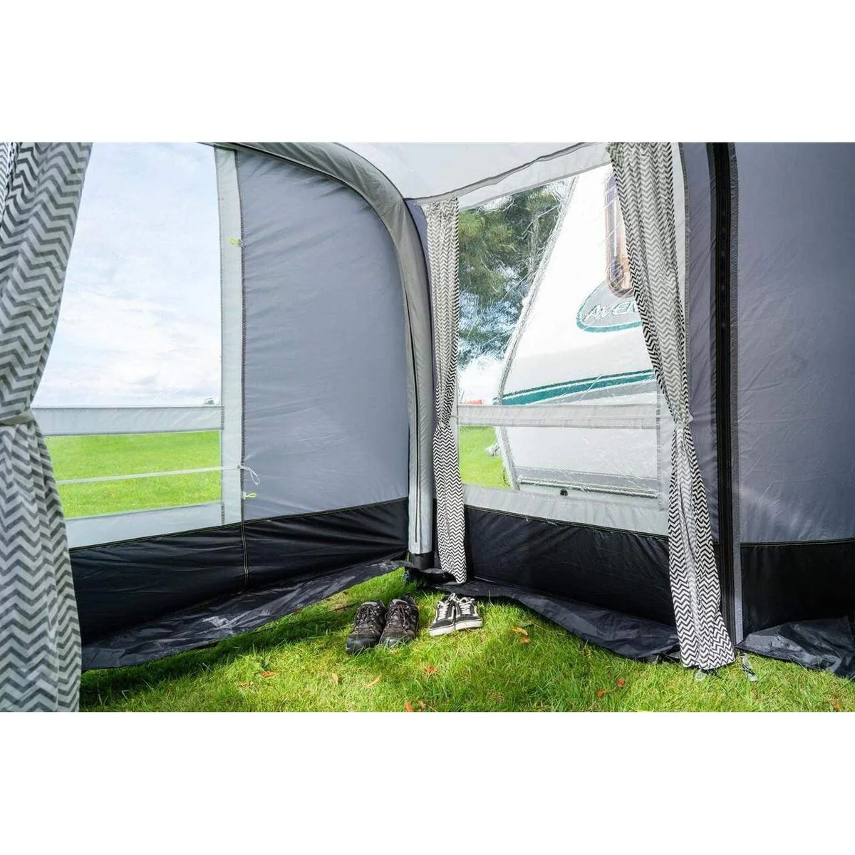 OLPRO View 420 Caravan Inflatable Porch Awning With Porch Extension - Image 7