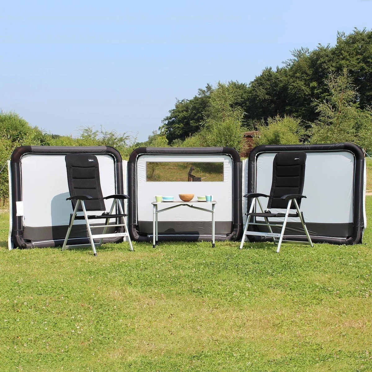 Outdoor Revolution 3 Panel Inflatable Oxygen Modular Windbreak 130cm x 490cm