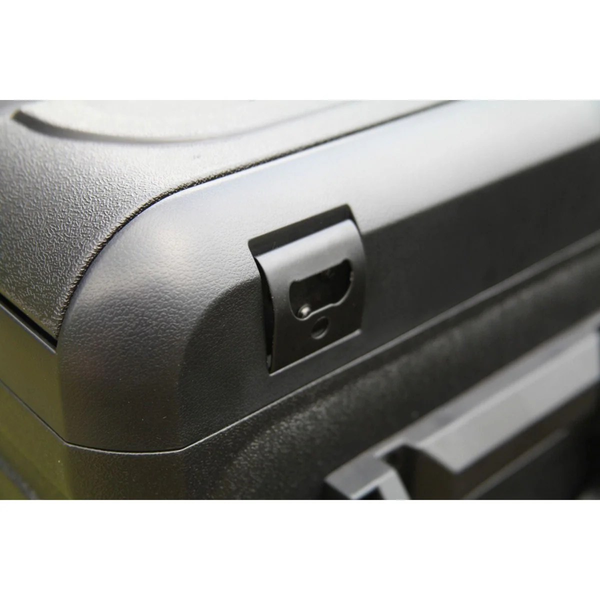Outdoor Revolution 40 Litre Compressor Cooler - Image 10