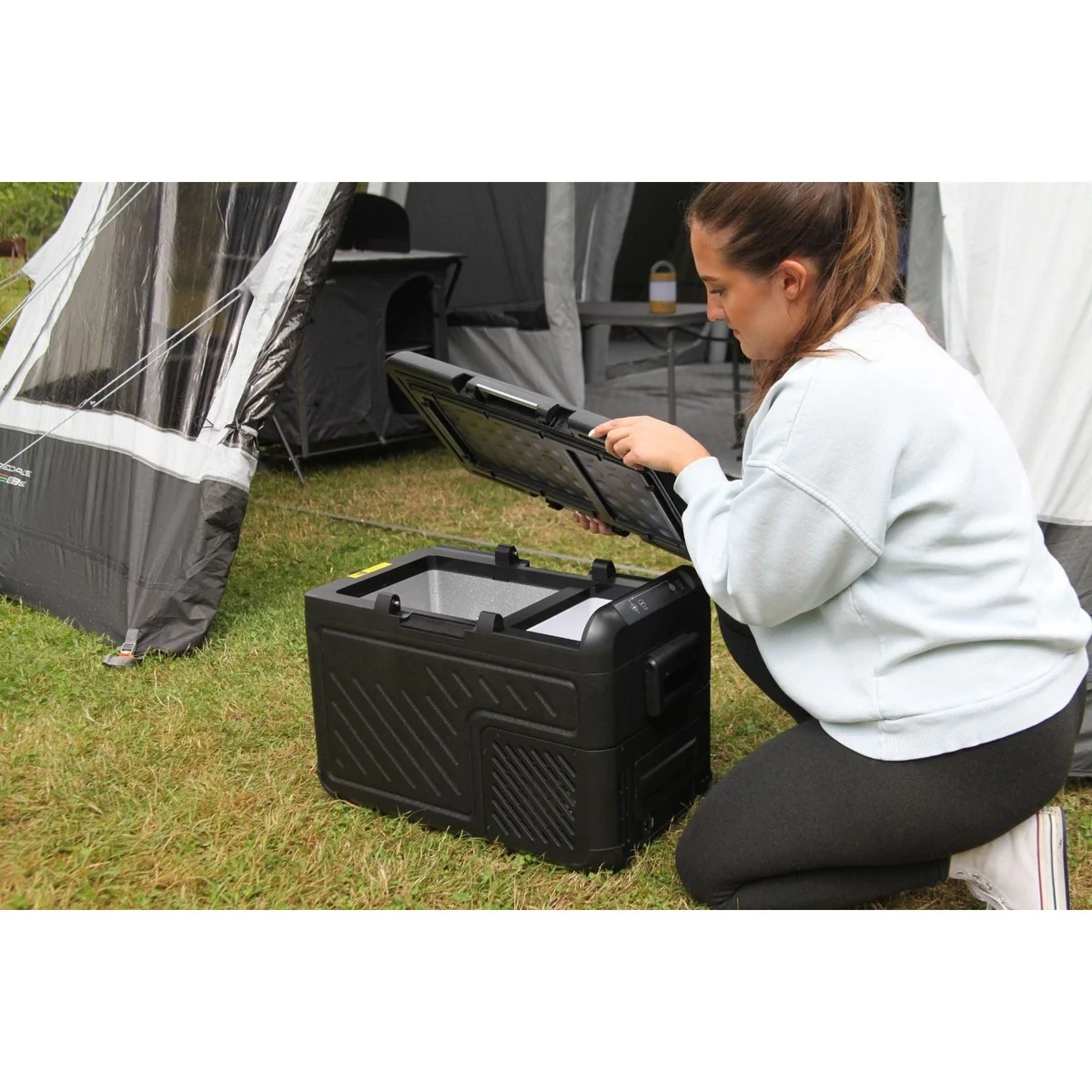 Outdoor Revolution 40 Litre Compressor Cooler - Image 7