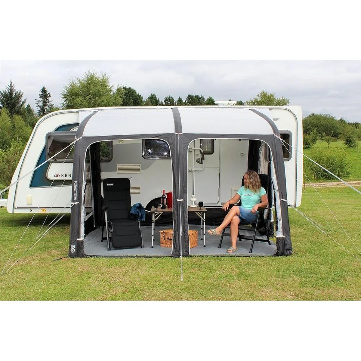 Outdoor Revolution Sportlite Air 320 Caravan Awning (235-250) - Image 9