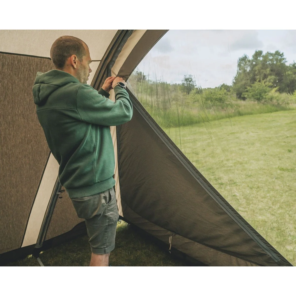 Outwell Alabama 6 Air TC 6 Berth Five Room Tunnel Tent - Image 19