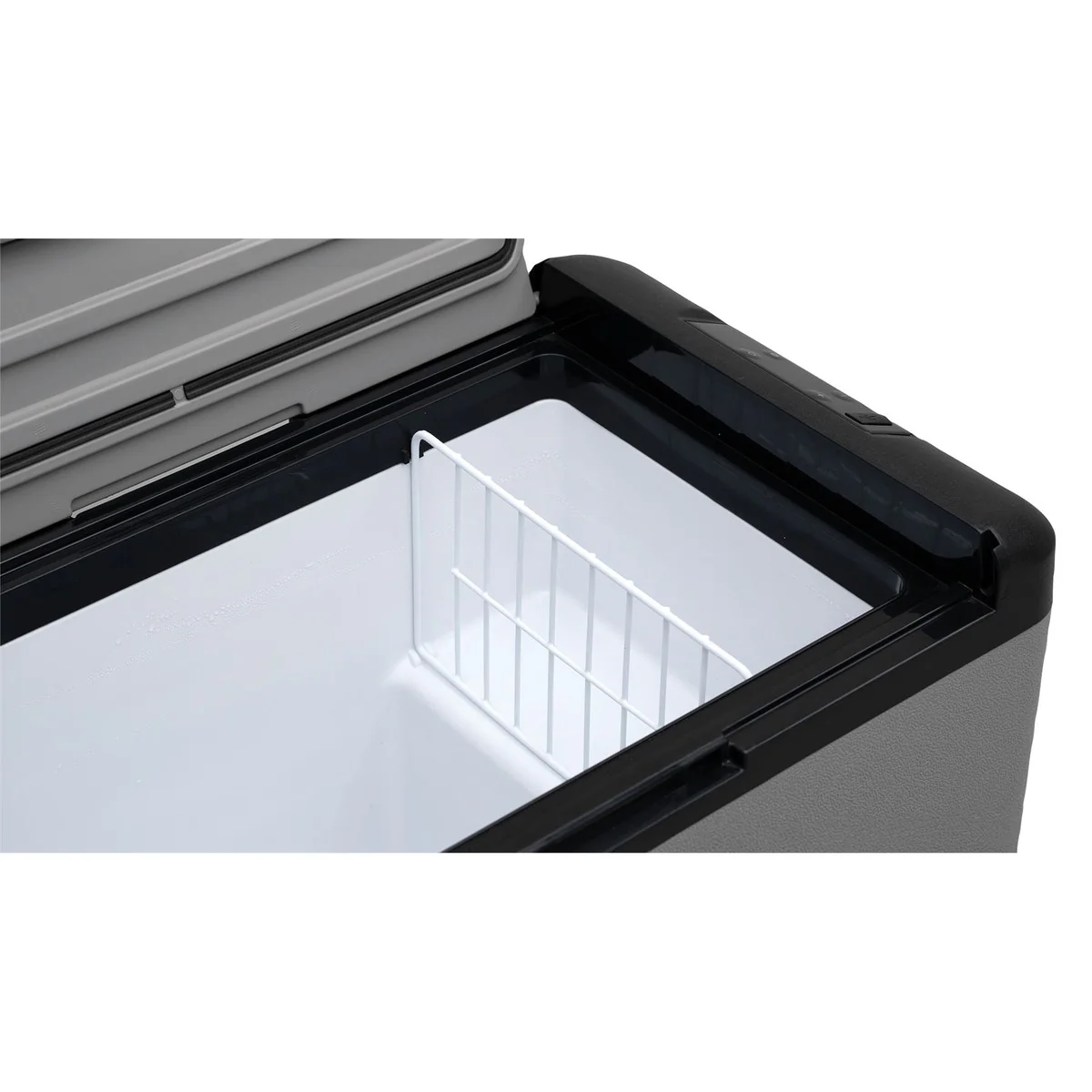 Outwell Arctic Chill 40 Coolbox Black & Grey - Image 3