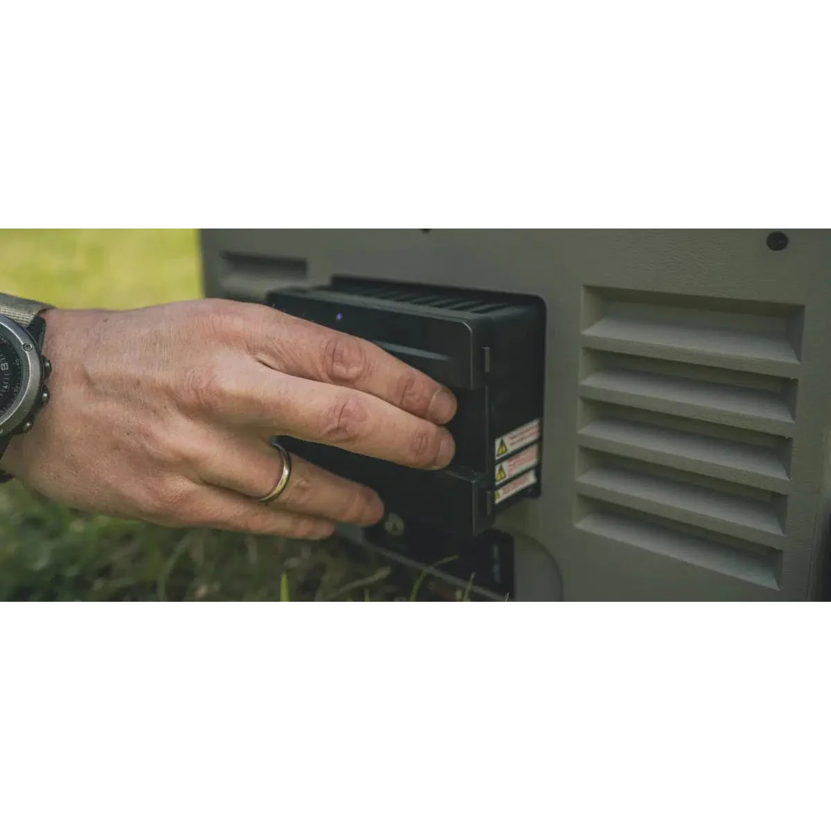 Outwell Arctic Frost Rechargeable Battery - Image 4