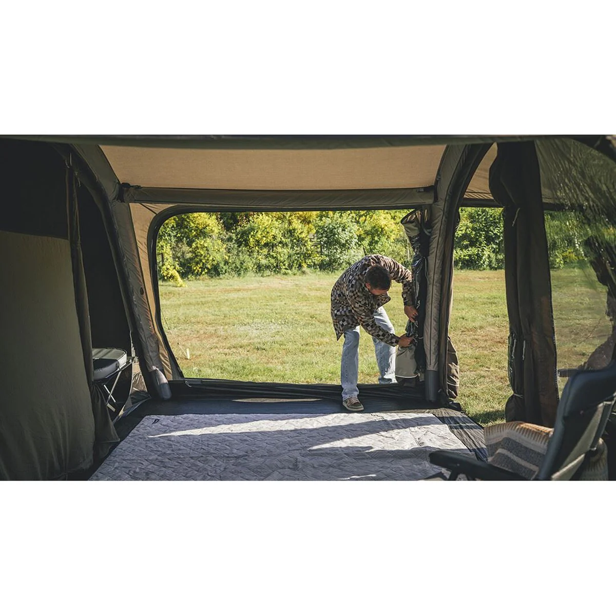 Outwell Boston 6 Air TC 6 Berth Four Room Tunnel Tent - Image 4